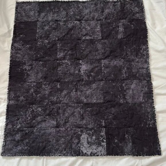 NWOT Handmade, distressed black and white polka dot baby rag quilt - Picture 2 of 9
